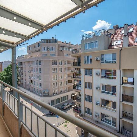 Azure Pretty Apartment Top Location Near Sea Garden ブルガス エクステリア 写真